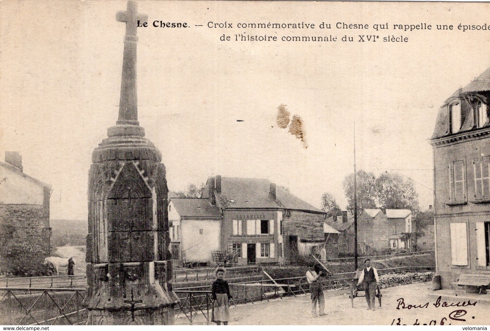 V8083 Cpa 08 Le Chesne - Croix Commémorative Du Chesne - Autres & Non Classés