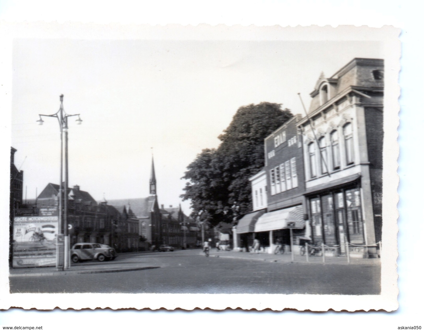 Photo HELMOND Eindhoven Strat Kerk 1951 - Automobile