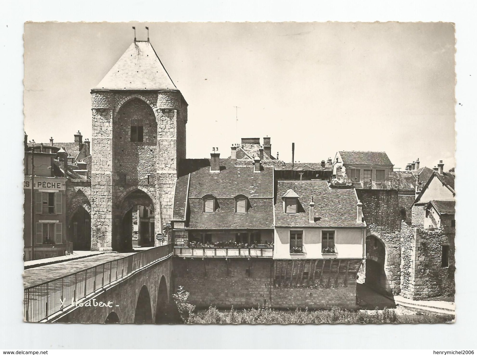 Seine Et Marne - 77 - Moret Sur Loing Articles De Peche En Aval Du Pont Ed Photo Yves Hodbert Massy - Moret Sur Loing