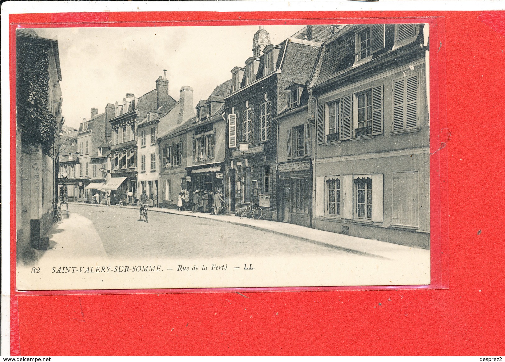 80 SAINT VALERY Sur SOMME Cpa Animée Rue De La Ferté    32 LL - Saint Valery Sur Somme