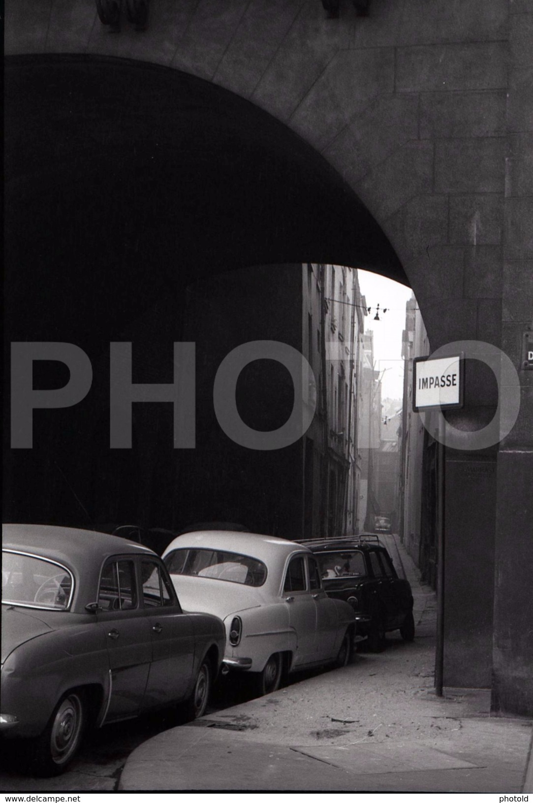1963 RUE DE NEVERS PARIS FRANCE 35mm  AMATEUR NEGATIVE NOT PHOTO NEGATIVO NO FOTO SIMCA ARONDE - Other & Unclassified