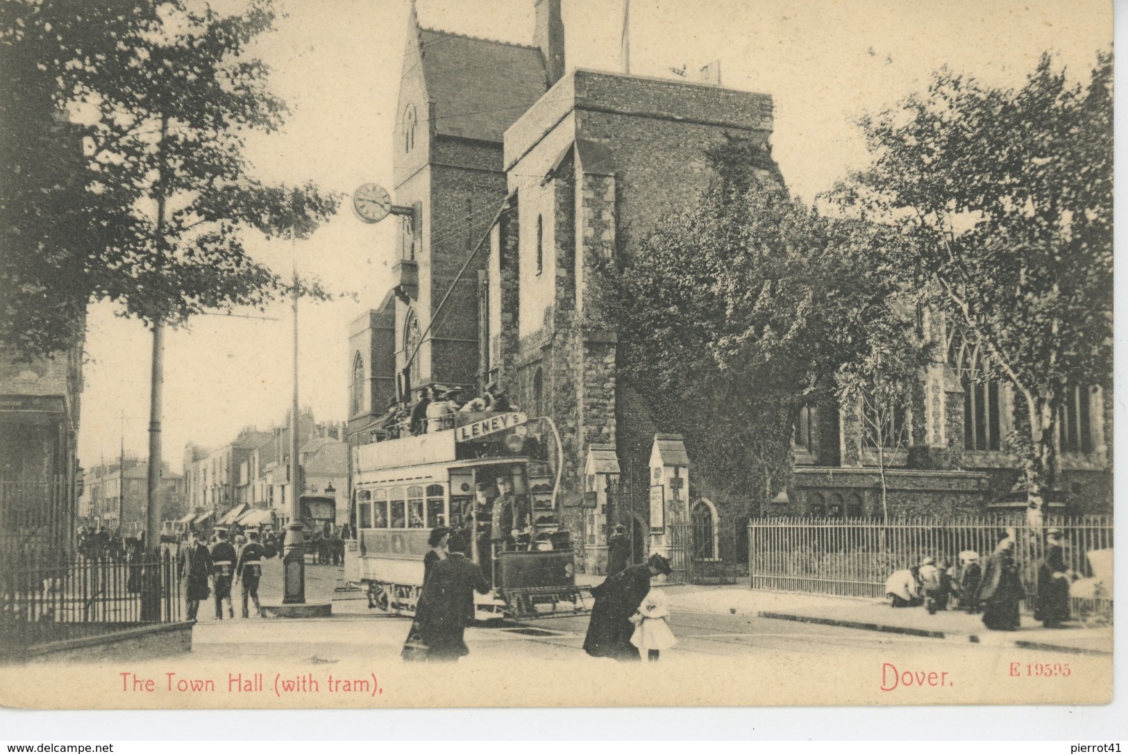 ROYAUME UNI - ENGLAND - DOVER - The Town Hall (with Tram ) - Dover