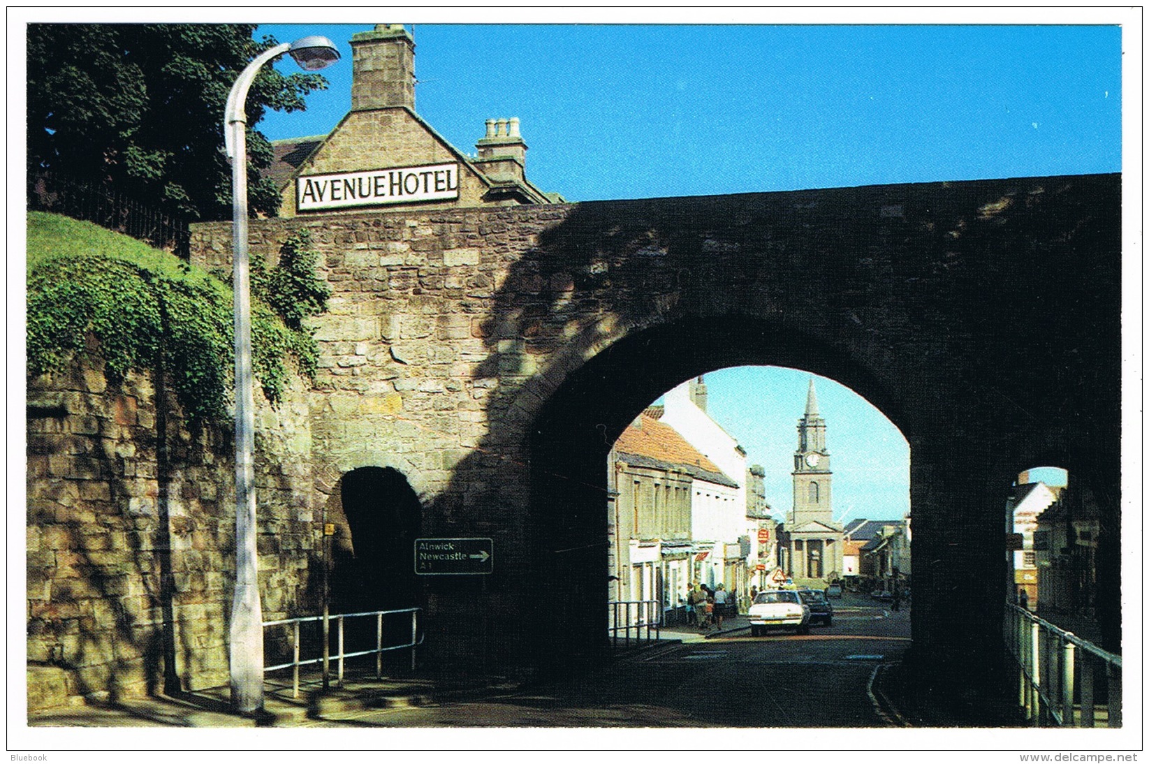 RB 1147 -  Postcard - Avenue Hotel &amp; Scots Gate - Berwick-upon-Tweed Northumberland - Autres & Non Classés