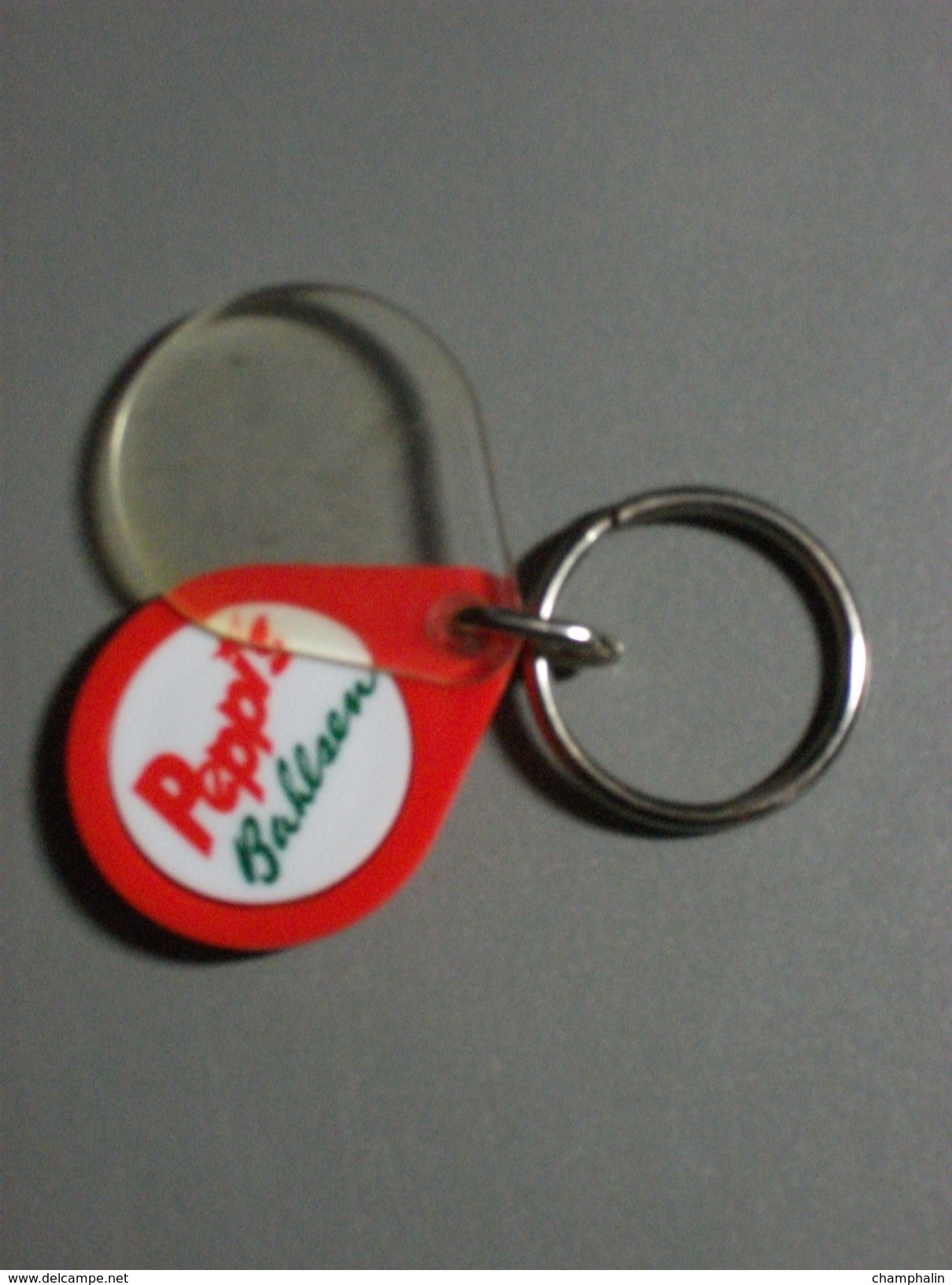 Jeton De Caddie En Plastique - Peppi's De Bahlsen - Avec Support Rouge - Trolley Token/Shopping Trolley Chip