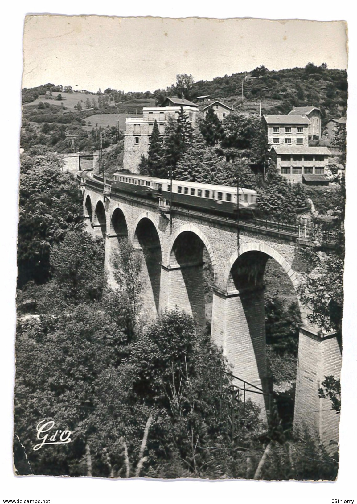 CPSM GF 63 OLLIERGUES VIADUC SUR LA DORE - Olliergues