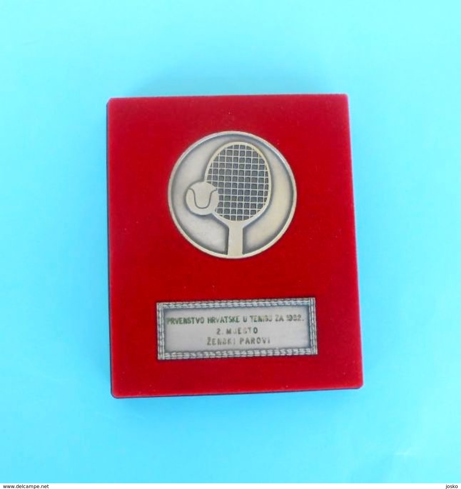 CROATIAN TENNIS CHAMPIONSHIP 1982. - Womans Pair ... Official Medal For 2nd Place In Original Box * Medaille Tenis - Kleding, Souvenirs & Andere