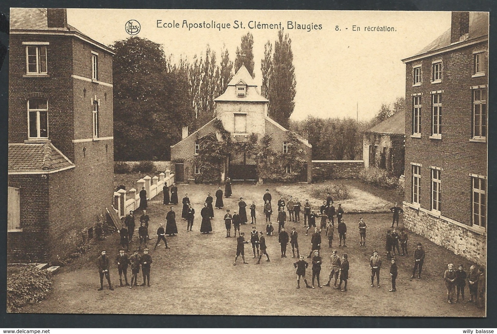 +++ CPA - BLAUGIES - Ecole Apostolique St Clément - En Récréation - Nels   // - Dour