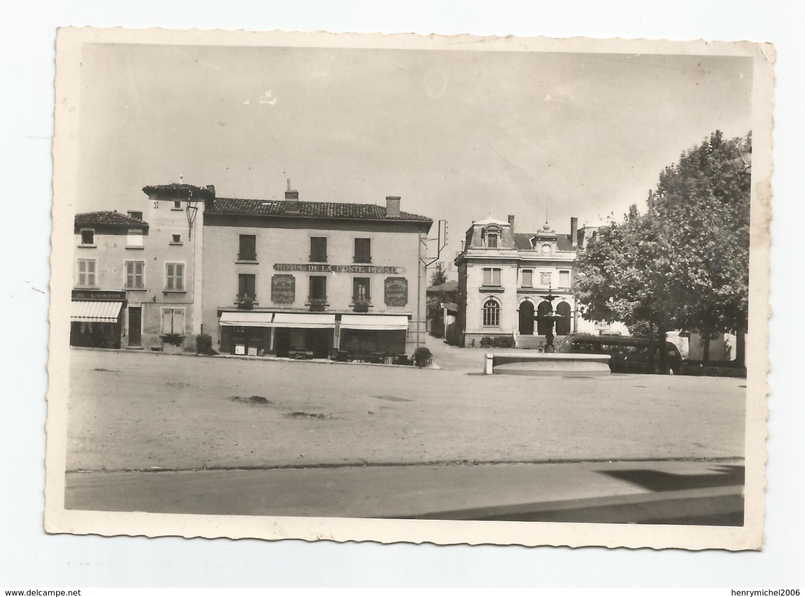 69 - Rhone - Mornant Place De La Liberté Et La Poste Et Justice De Paix Ed Photo Cim - Autres & Non Classés