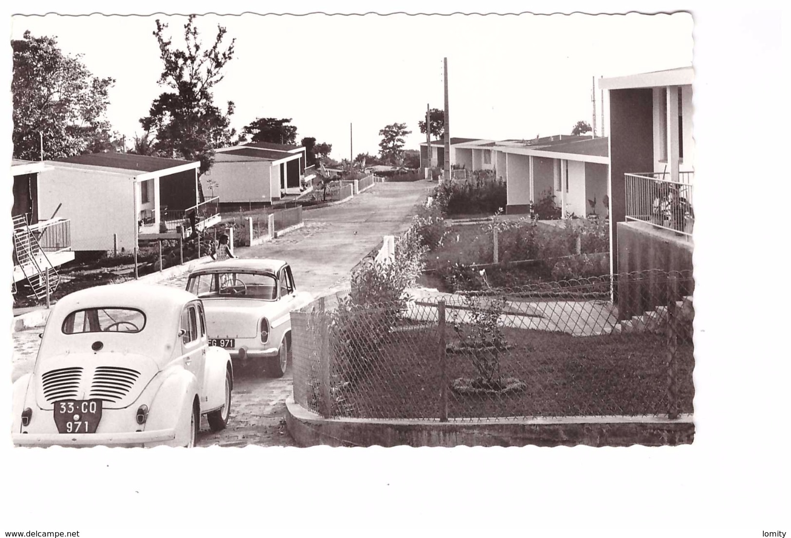 Guadeloupe Saint Claude Cité Moderne Voiture Automobile - Autres & Non Classés