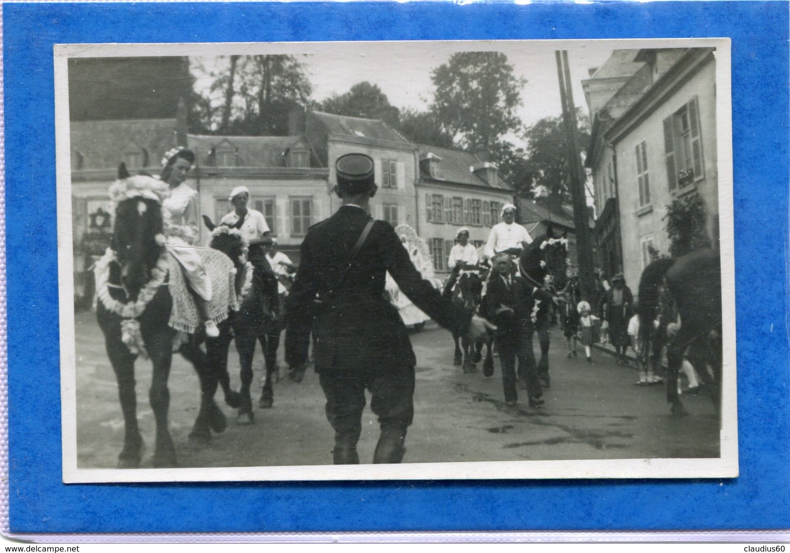 80  .CONTY  ,  Cavalcade  .Lot  De  4   Photos  . - Lieux