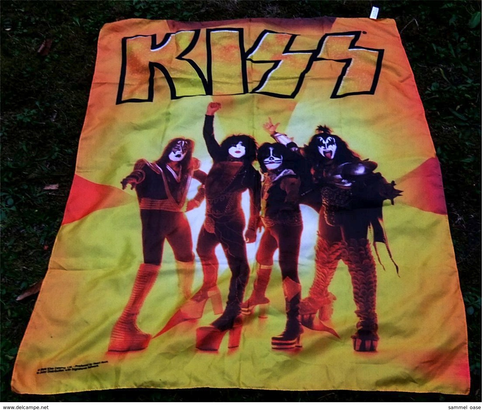 Kiss - Posterflagge - Posterfahne - Poster, Flagge  -  Größe Ca. 78 X 107 Cm  -  Polyester - Plakate & Poster