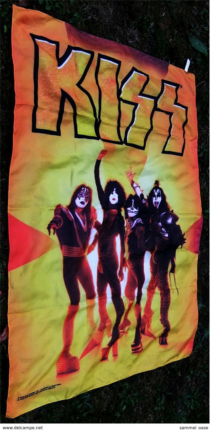 Kiss - Posterflagge - Posterfahne - Poster, Flagge  -  Größe Ca. 78 X 107 Cm  -  Polyester - Plakate & Poster