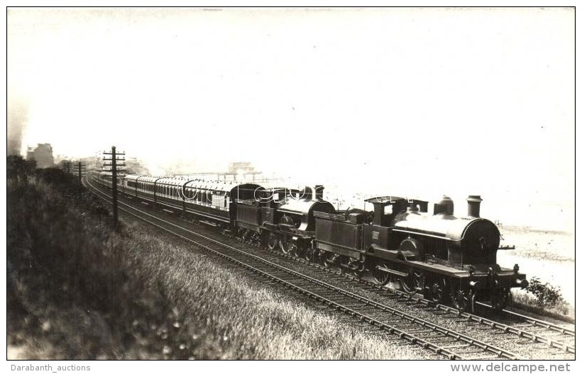 ** T2 Two LNWR Jubilee Class 4-4-0 Locomotives, One Of Them Is The No. 1937 'Superb', Photo - Non Classés