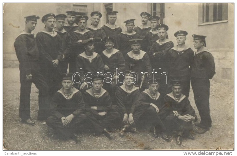 ** T4 K.u.K. Matr&oacute;zok Csoportk&eacute;pe / K.u.K. Kriegsmarine, Mariners Group Photo (apr&oacute; Lyuk /... - Non Classés