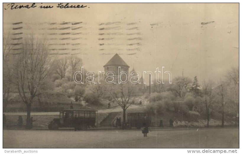 T2/T3 1928 Tallin, Reval; Kik In De Kook / Tower In Winter, Snow, Autobuses, Photo (fl) - Zonder Classificatie