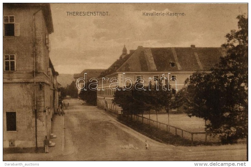 ** T2 Terez&iacute;n, Theresienstadt; Kavalier-Kaserne, Verlag W. Liessler / Military Barracks - Zonder Classificatie