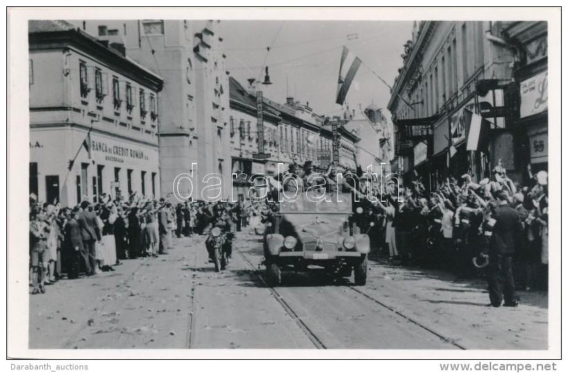 * T2 1940 Nagyv&aacute;rad, Oradea; Bevonul&aacute;s, Katonai Automobil &eacute;s Motorker&eacute;kp&aacute;r,... - Zonder Classificatie