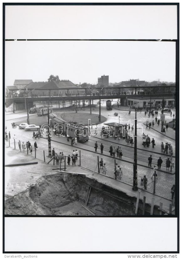 Cca 1960 Budapest, Villamosok A Zalka M&aacute;t&eacute; T&eacute;ren, Keveh&aacute;zi J&aacute;nos (?-?)... - Autres & Non Classés