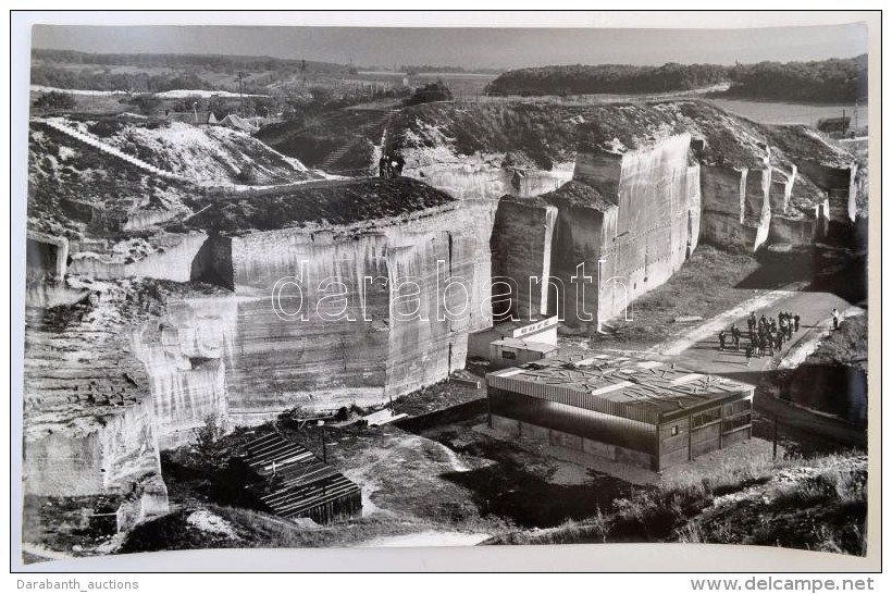 Vincze J&aacute;nos (1922-1998): KÅ‘fejtÅ‘ / Quarry, Fot&oacute;, H&aacute;tulj&aacute;n Feliratozva,... - Andere & Zonder Classificatie