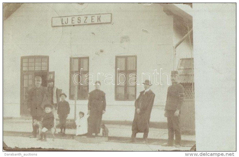 T2/T3 1907 Ljeszek, Liesek; Vas&uacute;t&aacute;llom&aacute;s Vasutasokkal / Bahnhof / Stanica / Railway Station... - Sin Clasificación