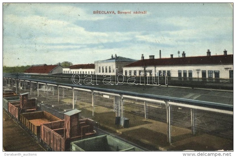 T2/T3 Breclav, Severni Nadrazi / Noth Railway Station With Wagons  (EK) - Non Classés