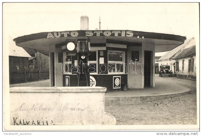 * T2 1933 Kalvarija, Auto Stotis / Autobus Stop With Gas Station, I. Mirliho Photo - Unclassified