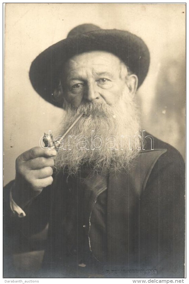 ** T2 Meran, Merano (S&uuml;dtirol); Pipe Smoking Man. Verlag B. Peter, Photo - Sin Clasificación