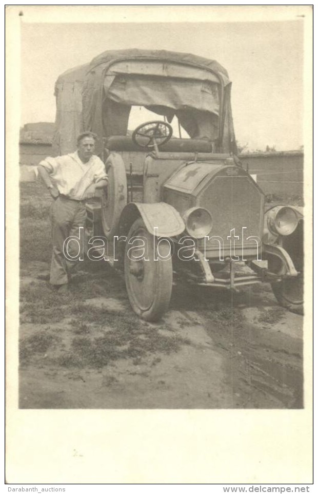 * T1/T2 Fiat V&ouml;r&ouml;skeresztes MentÅ‘aut&oacute; Orvossal Koszov&oacute;ban / WWI Fiat Red Cross Ambulance... - Sin Clasificación