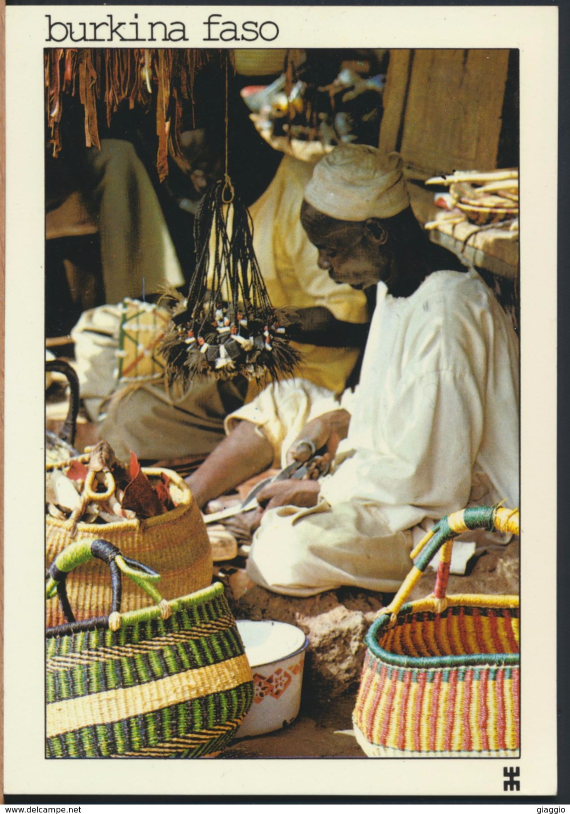 °°° 4286 - BURKINA FASO - OUAGADOUGOU - ARTISAN - With Stamps °°° - Burkina Faso