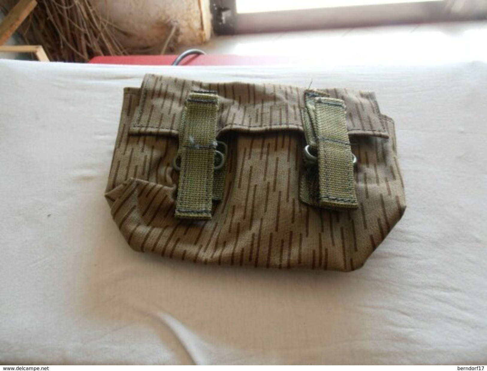 DDR - EAST GERMAN ARMY- WEBB GRENADE POUCH - Equipement