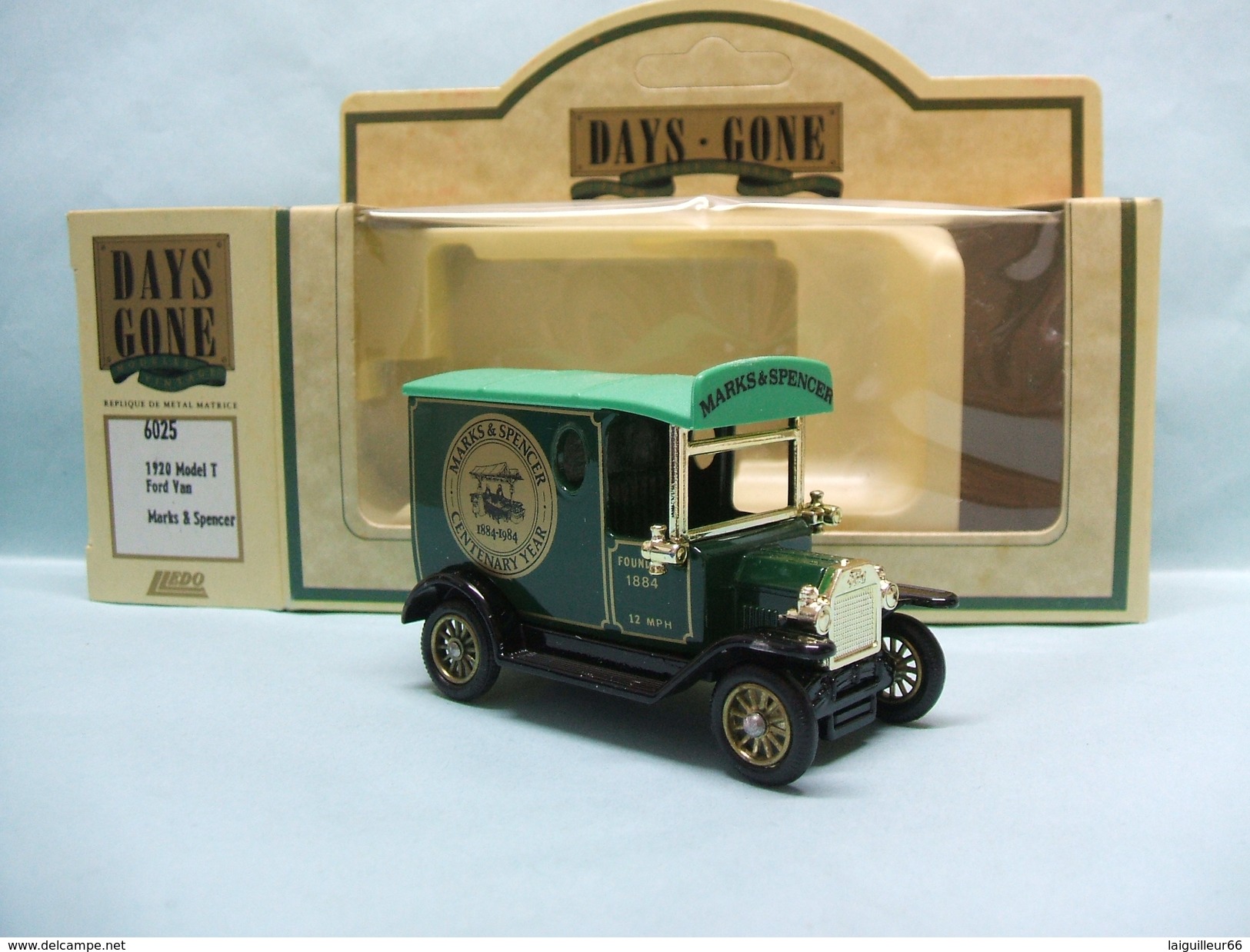 Lledo Days Gone - FORD MODEL T Van Fourgon 1920 MARKS & SPENCER Réf. 6025 BO - Commercial Vehicles