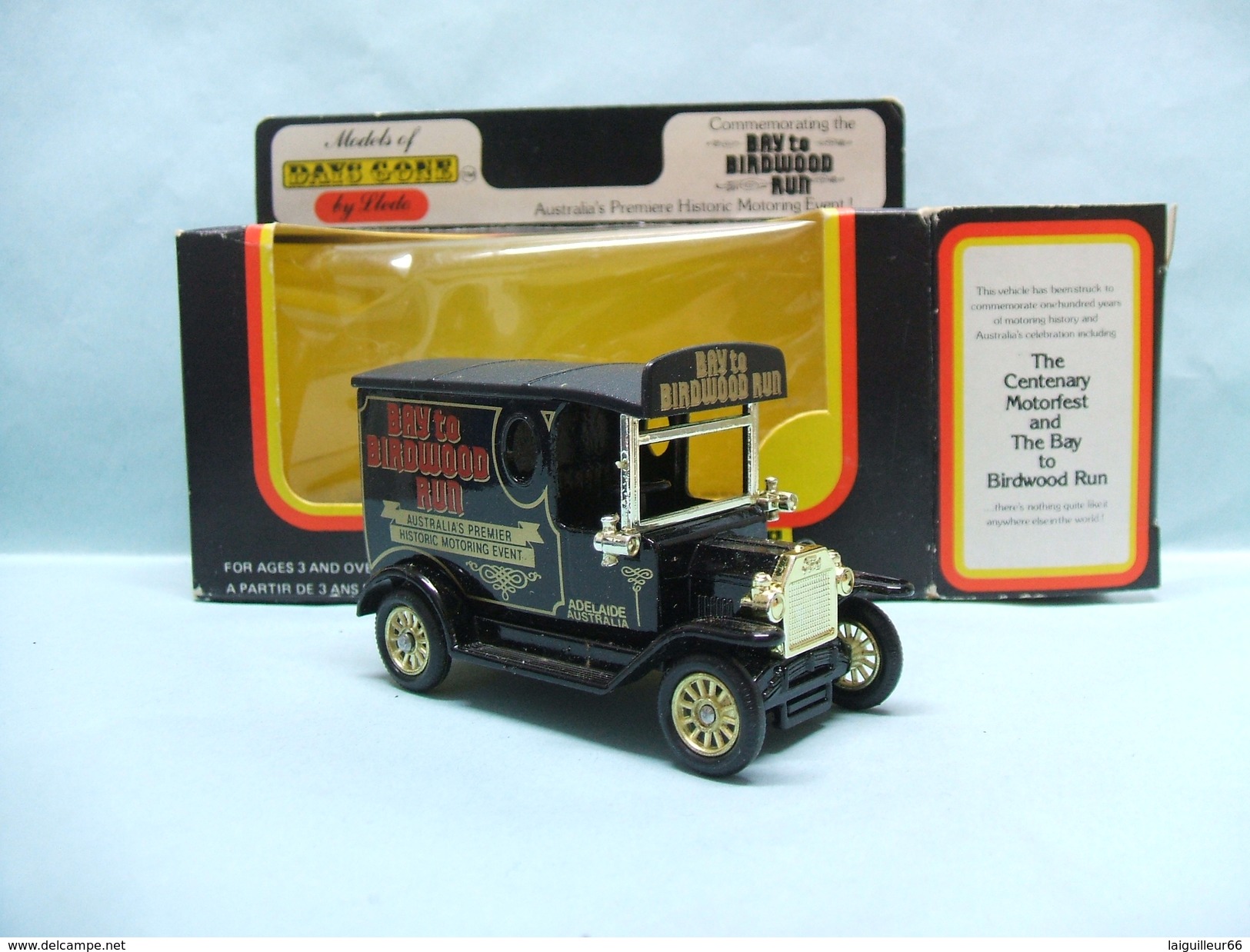 Lledo Days Gone - FORD MODEL T Van Fourgon 1920 BAY TO BIRDWOOD RUN BO - Commercial Vehicles