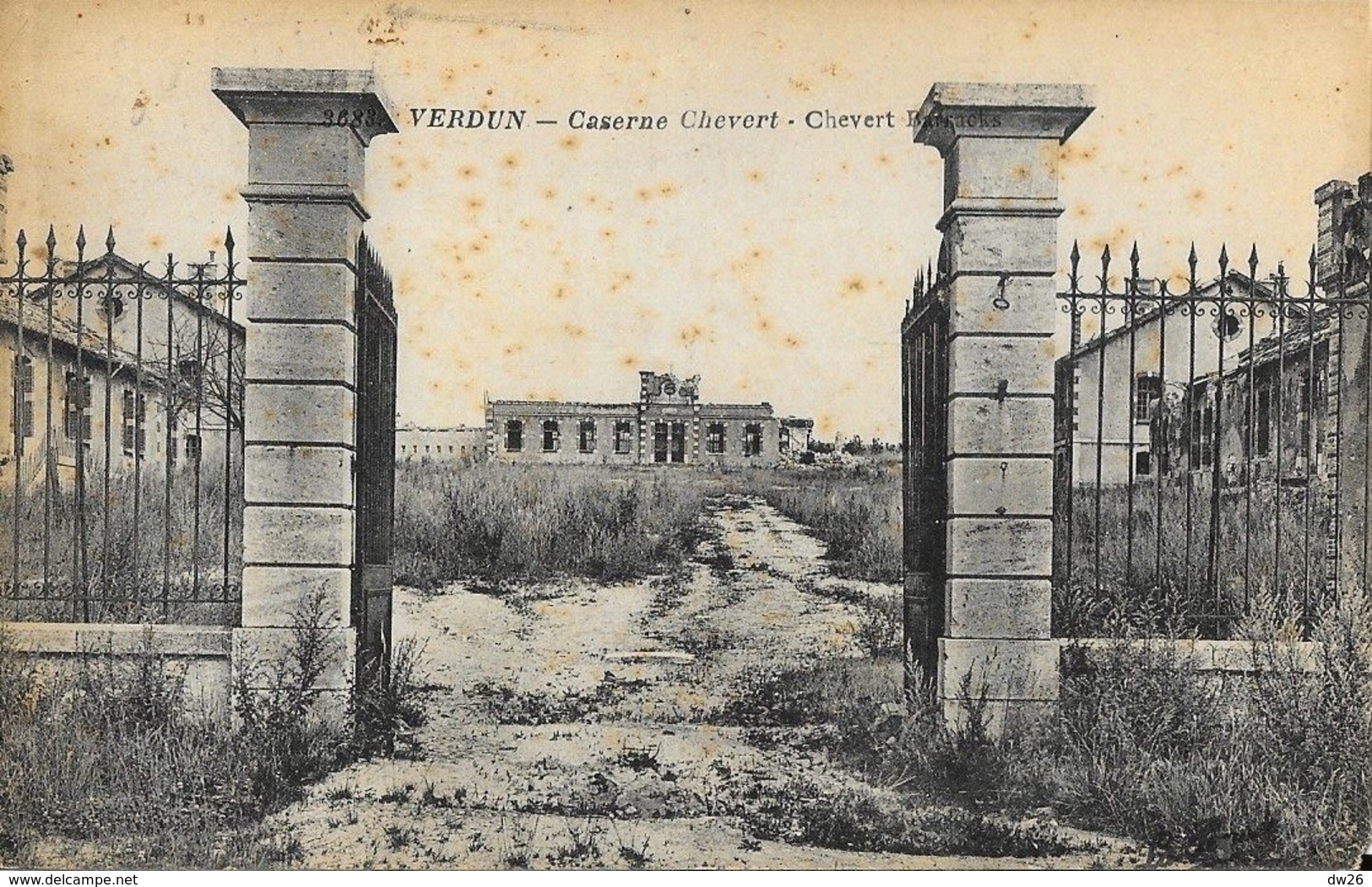 Verdun (Meuse) - Vestiges De La Caserne Chevert, Entrée En Friches  - Carte Non Circulée - Casernes