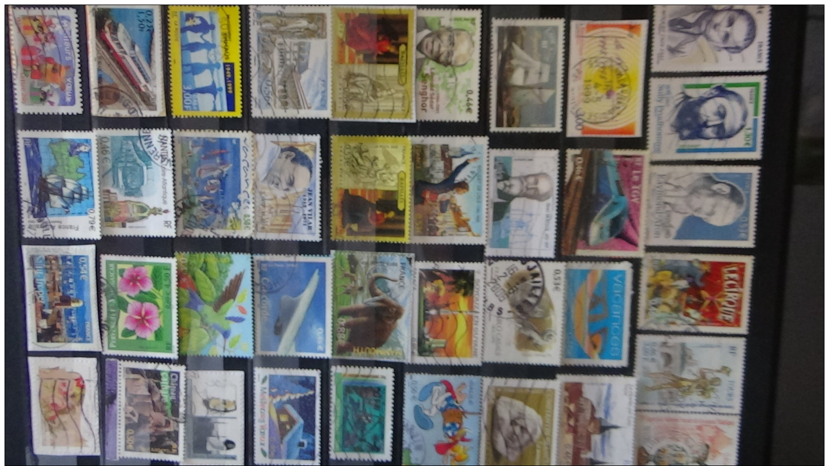 B Collection de timbres oblitérés de France uniquement en euros. A saisir !!!