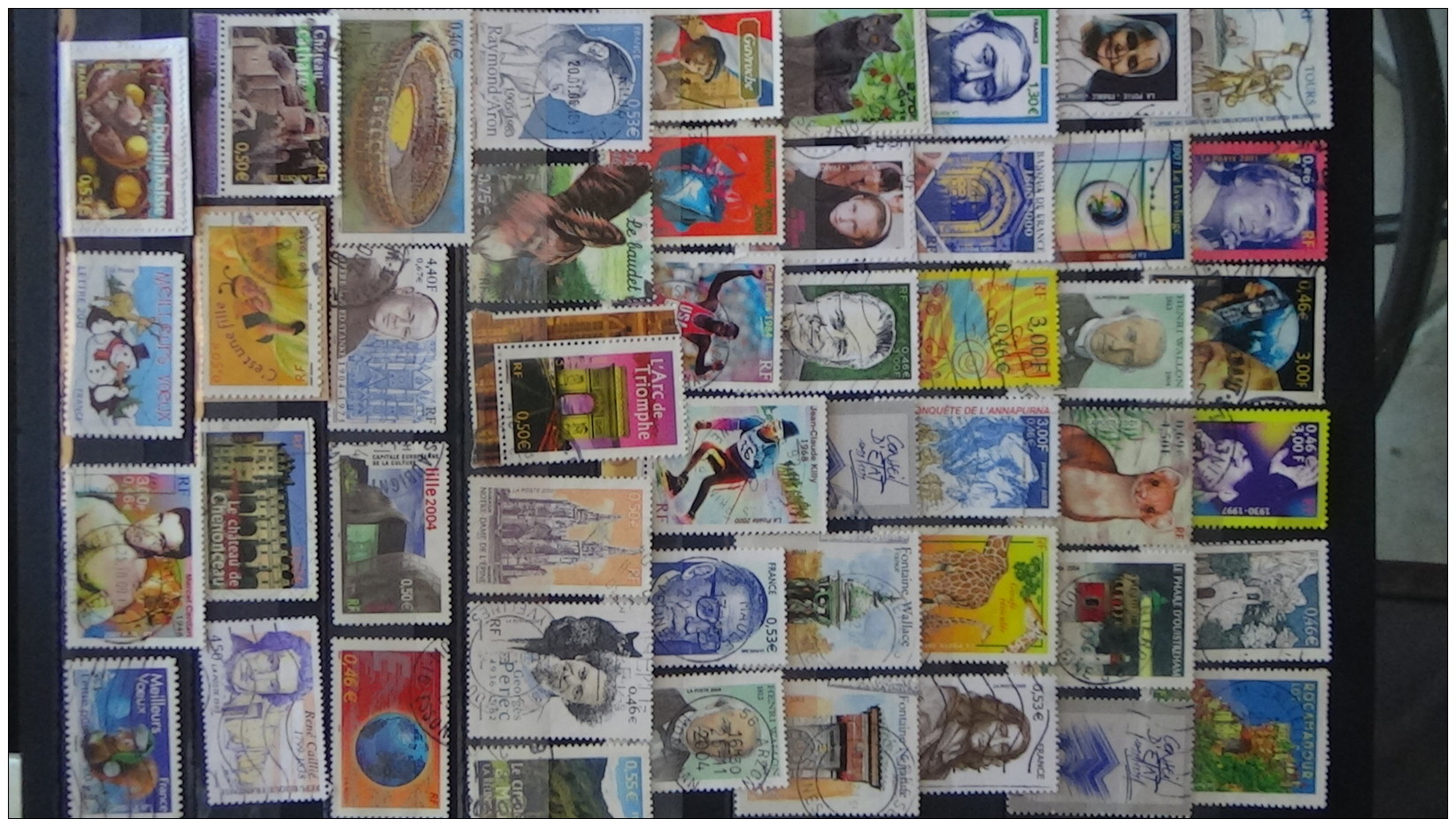 B Collection de timbres oblitérés de France uniquement en euros. A saisir !!!