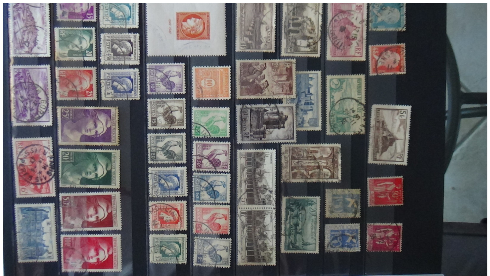 B Collection de timbres oblitérés et * de France dont Samotraces, CA, PA  et autres bonnes valeurs. A saisir !!!