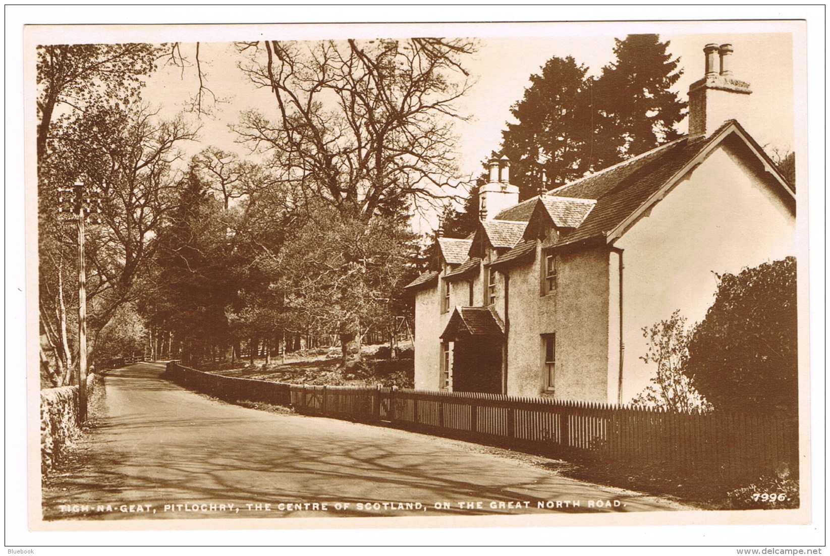 RB 1153 - Real Photo Postcard - Tigh-Na-Geat Pitlochry Great North Road - Perthshire Scotland - Perthshire