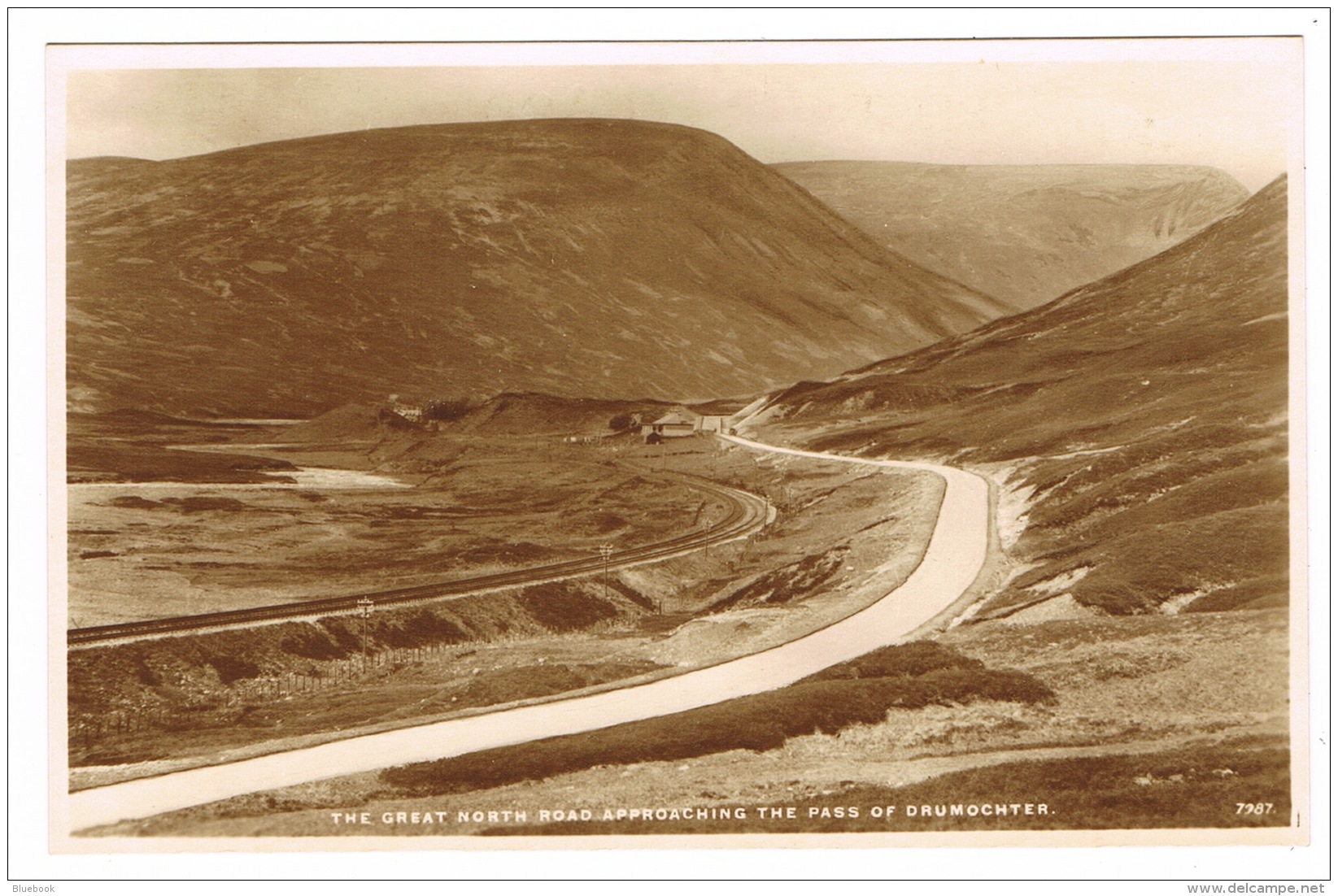 RB 1153 - Real Photo Postcard - Pass Of Drumochter Great North Road - Perthshire Scotland - Perthshire