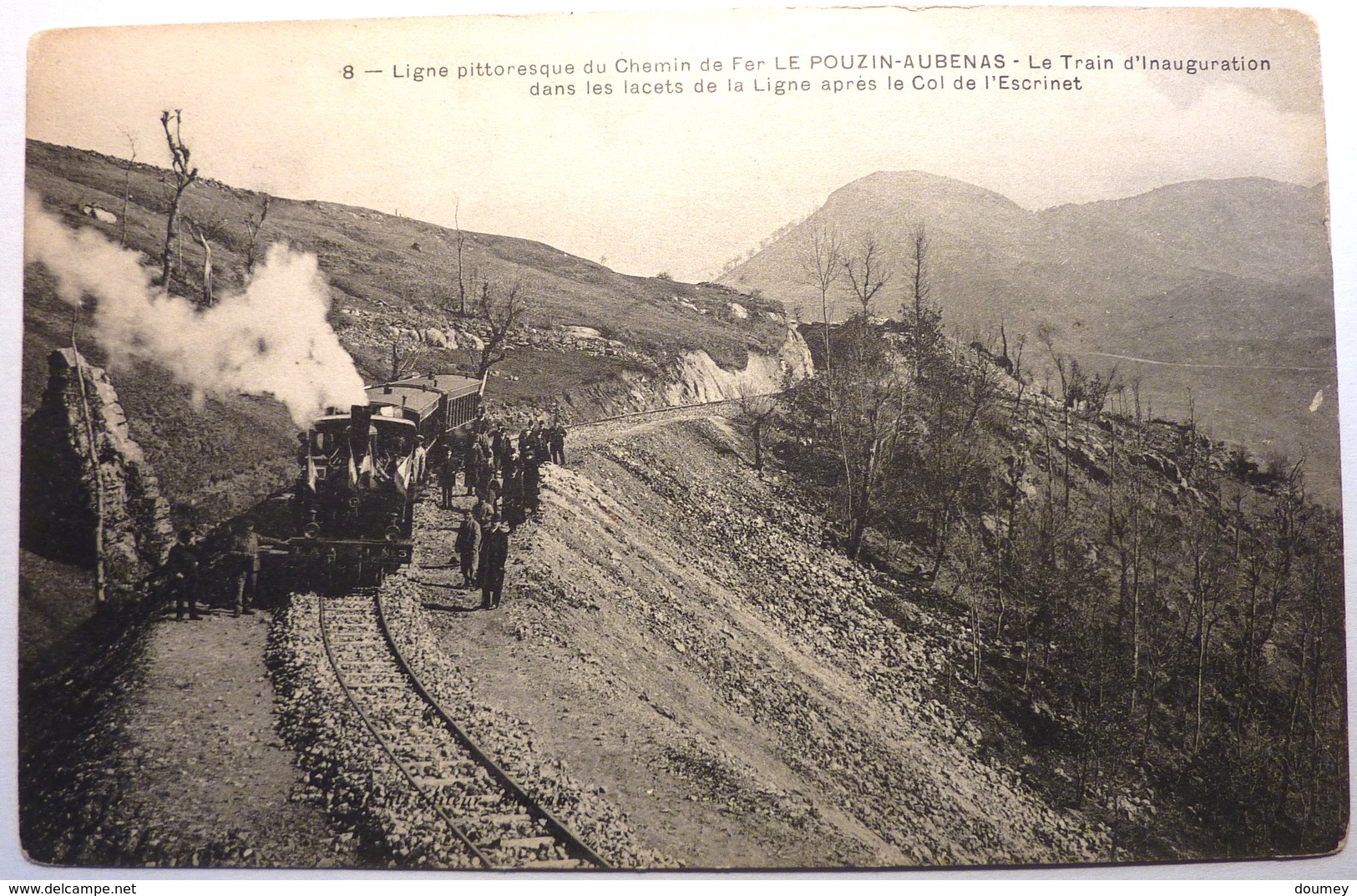 LIGNE PITTORESQUE DU CHEMIN DE FER " LE POUZIN-AUBENAS " - LE TRAIN D'INAUGURATION DANS LES LACETS DE LA LIGNE - Le Pouzin