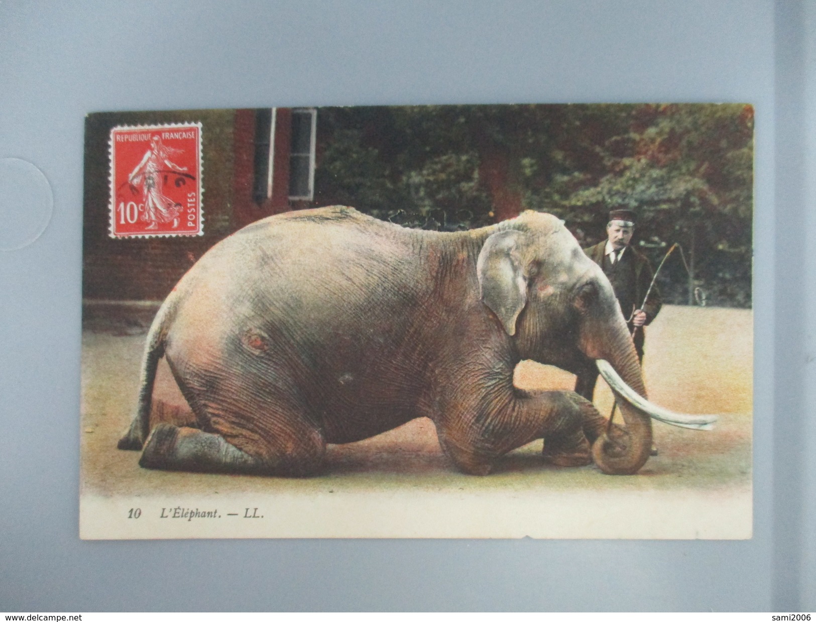 CPA ELEPHANT DOMPTEUR - Elefantes