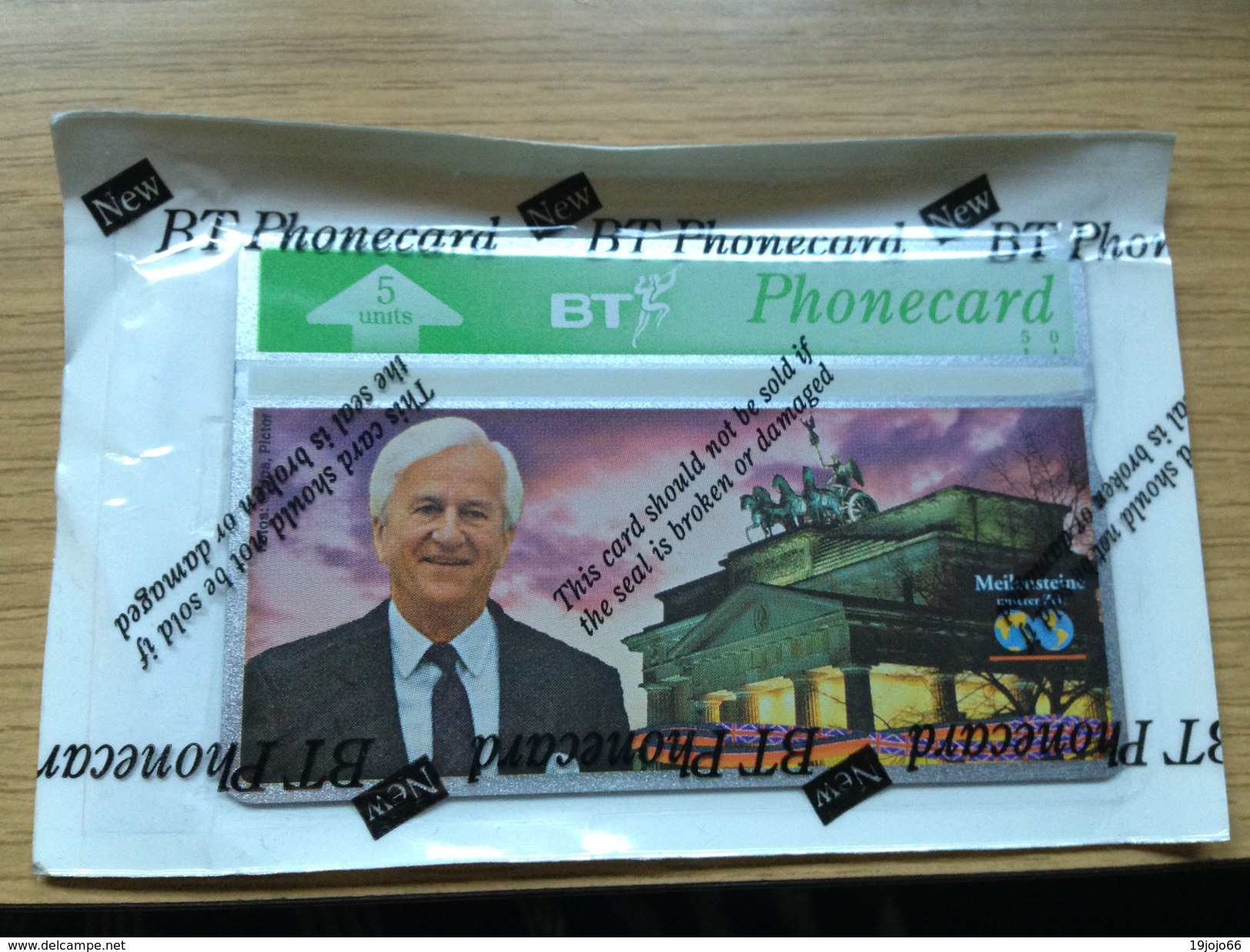 Very  Early British Telecom Card: 5 Units  Richard Von Weizsäcker -  Mint Condition In Blister - BT Emissions Privées