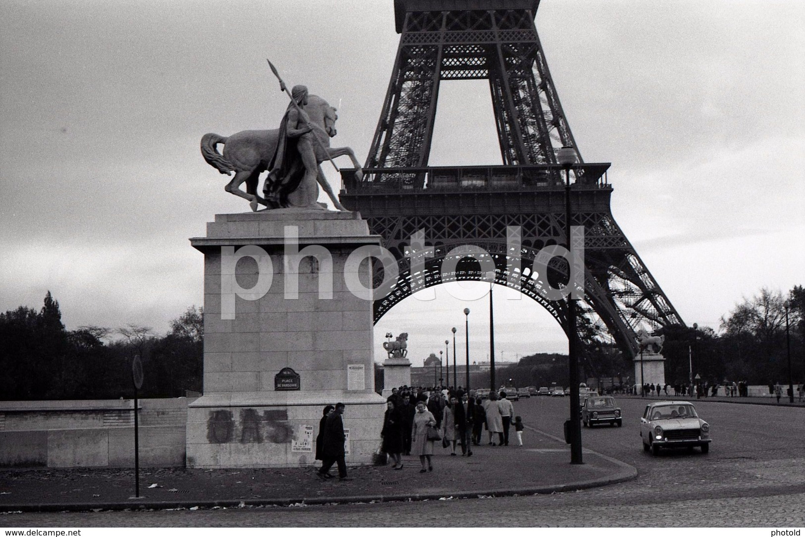 1963 EIFEL PARIS FRANCE 35mm  AMATEUR NEGATIVE NOT PHOTO NEGATIVO NO FOTO SIMCA - Other & Unclassified