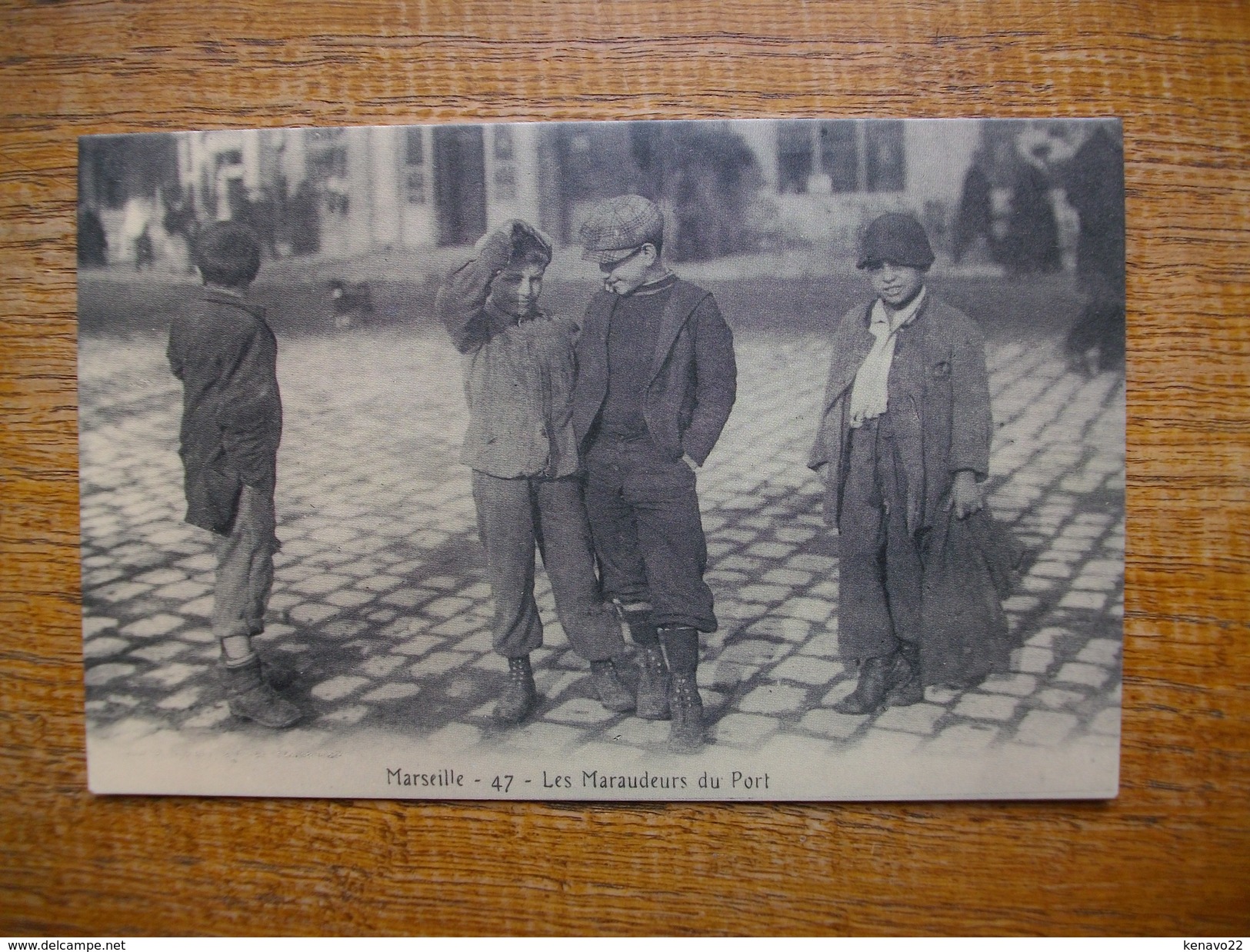 Belle Réédition Pour Une Collection .. Marseille , Les Maraudeurs Du Port "" Carte Avec Belle Animation "" - Vieux Port, Saint Victor, Le Panier