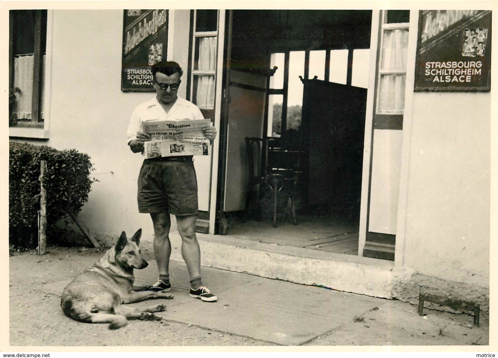 BOISSY LA RIVIERE - Souvenir De Vacances Le Café En 1956 (photo 13x18cm Environ ). - Lieux