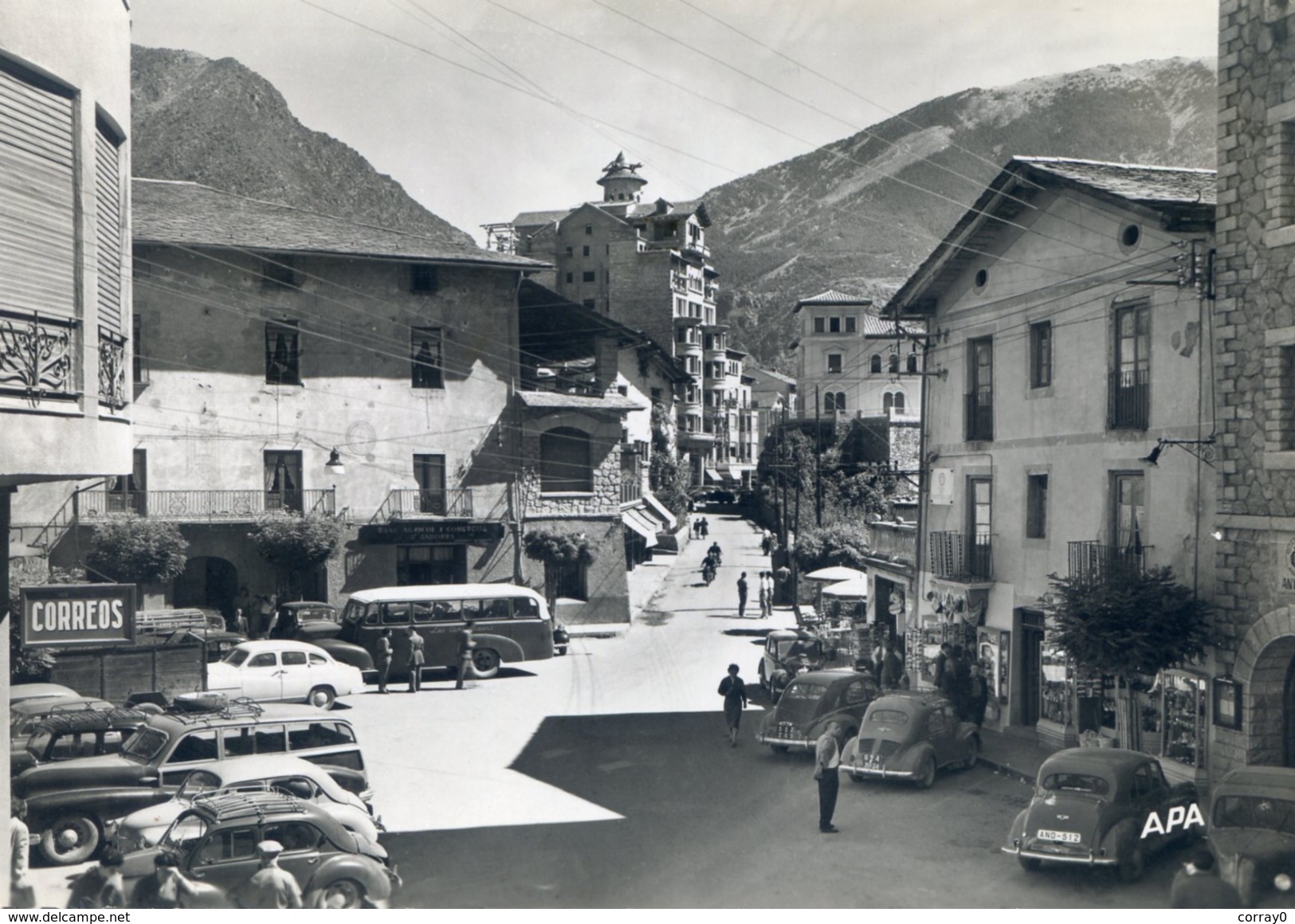 1230H  .  ANDORRA LA VELLA Plaça - Andorra