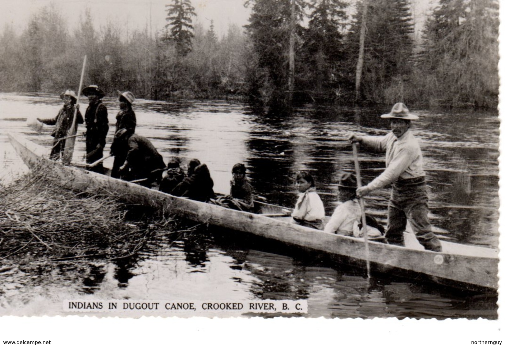 CROOKED RIVER, British Columbia, Canada, Indians In Dugout Canoe, Old RPPC - Autres & Non Classés