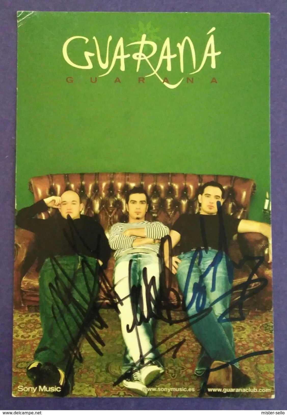 GUARANA. FOTO POSTAL FIRMADA POR LOS 3 COMPONENTES. - Autographs