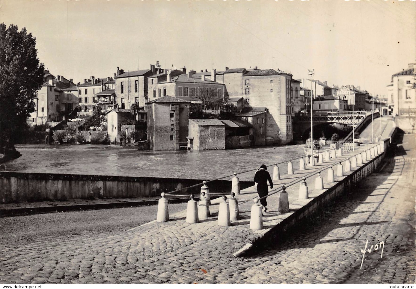 CPSM 40   MONT DE MARSAN  LES QUAIS SUR LA DOUZE   Grand Format 15 X 10,5 - Mont De Marsan