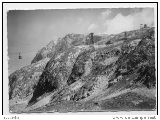 38 ALPE-D'HUEZ LE TELEFERIQUE DES GRANDES ROUSSES DOMINE PAR LE DOME DES PETITES ROUSSES - Funiculaires