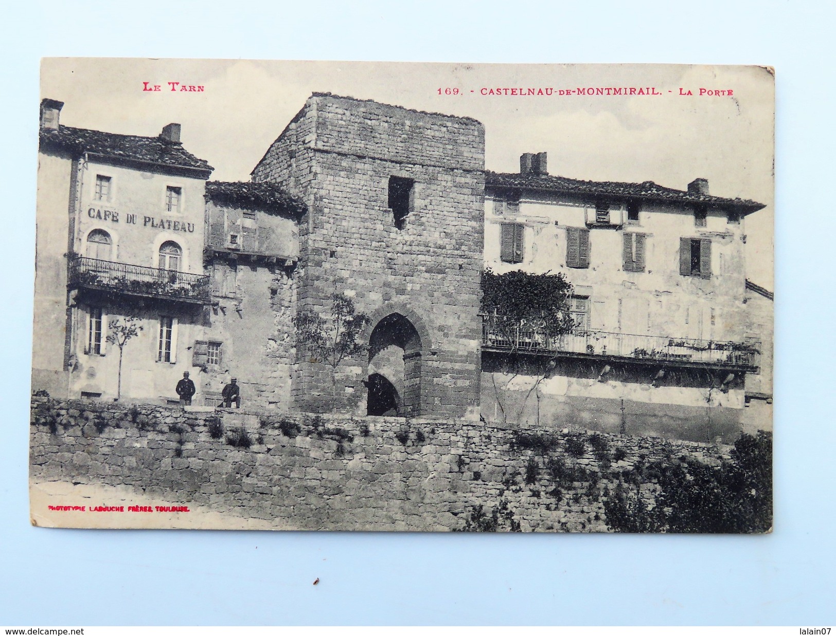 C.P.A. 81 CASTELNAU DE MONTMIRAIL : La Porte, Café Du Plateau, Animé, En 1912 - Castelnau De Montmirail